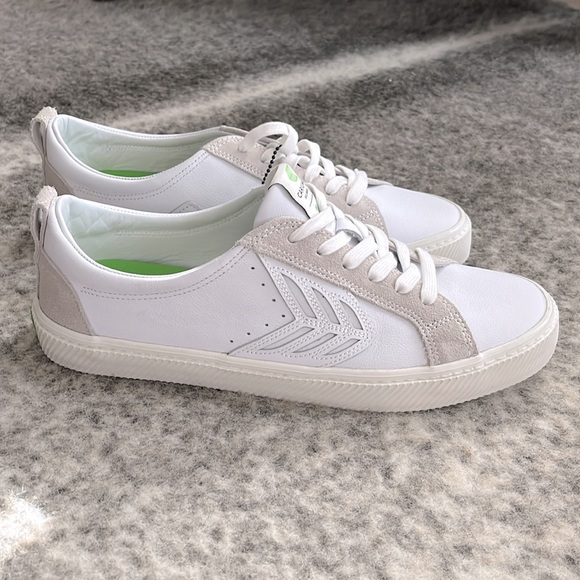 Cariuma Other - Cariuma Men’s CATIBA Low Off White Leather & Ice Suede Sneaker